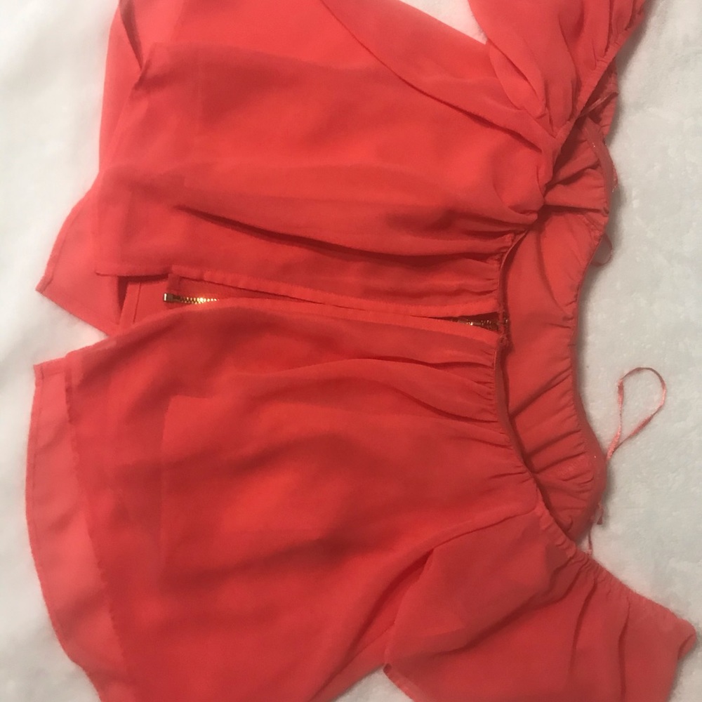 Top - Picture 2 of 3